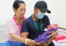 Cứu sống thai nhi “chui” ra ổ bụng do sản phụ vỡ tử cung