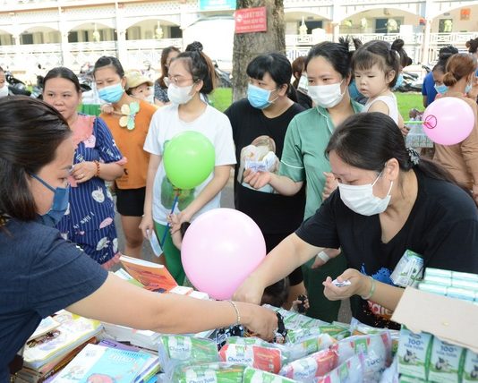 Tổng dân số TP.HCM hiện nay bao nhiêu?