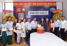 Quận 11: Nhân kỷ niệm 69 năm Ngày Thầy thuốc Việt Nam (27/2/1955 – 27/2/2024). Quận ủy – UBND – Ủy ban MTTQ Việt Nam Quận 11 đã tổ chức 05 đoàn công tác đến thăm, chúc mừng các đơn vị y tế, cán bộ lão thành và các cán bộ ngành y tế địa bàn quận