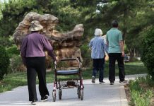 TRUNG QUỐC PHÁT TRIỂN DỊCH VỤ CHĂM SÓC NGƯỜI GIÀ TẠI NHÀ VÀ KHU DÂN CƯ