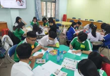 GIÁO DỤC GIỚI TÍNH HỌC ĐƯỜNG: DẠY HỌC SINH CÁCH DÙNG BAO CAO SU, THUỐC TRÁNH THAI