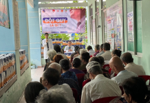 PHÒNG Y TẾ HUYỆN HÓC MÔN CHĂM SÓC SỨC KHỎE NGƯỜI CAO TUỔI