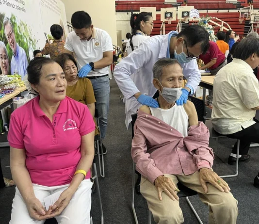 NGƯỜI DÂN TP.HCM VÀ ĐÔNG NAM BỘ TUỔI THỌ CAO HƠN MẶT BẰNG CHUNG CẢ NƯỚC