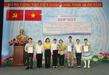 QUẬN 5: RA MẮT CÂU LẠC BỘ “NGƯỜI CAO TUỔI GIÚP NGƯỜI CAO TUỔI” VÀ TỔ TÌNH NGUYỆN CHĂM SÓC NGƯỜI CAO TUỔI NĂM 2024; TRUYỀN THÔNG “GIÀ HOÁ DÂN SỐ VÀ CHĂM SÓC SỨC KHỎE NGƯỜI CAO TUỔI”