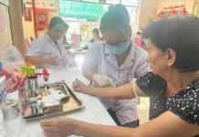 XÃ BÌNH CHÁNH TỔ CHỨC KHÁM SỨC KHỎE MIỄN PHÍ CHO NGƯỜI CAO TUỔI