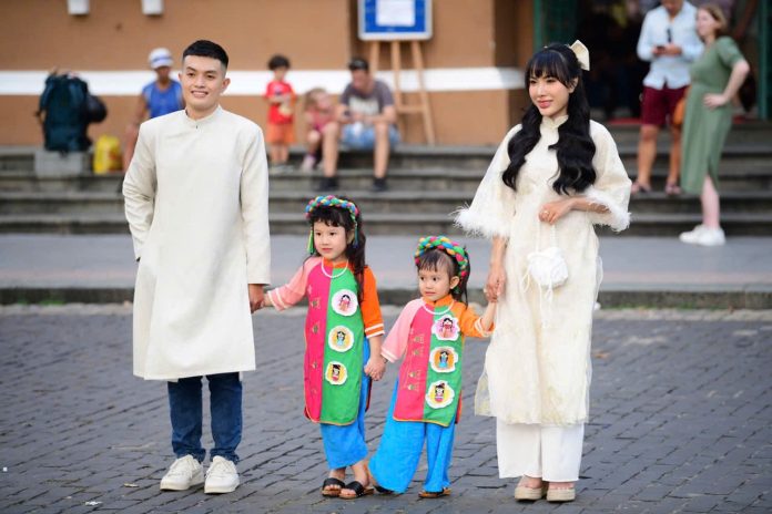 z6958579278270_00e358d0e4f4bb0e8a95f55de59e53d3