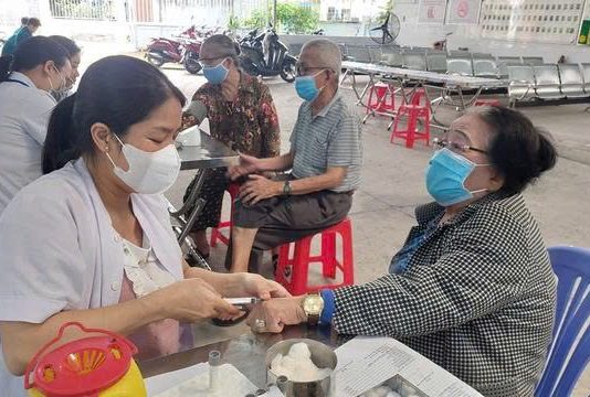 ĐÔNG DÂN NHẤT NHƯNG MỨC SINH THẤP NHẤT: THÀNH PHỐ HỒ CHÍ MINH ĐIỀU CHỈNH LẠI CHÍNH SÁCH DÂN SỐ TRONG GIAI ĐOẠN MỚI