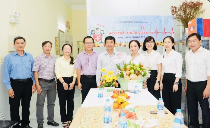 z7569858035797_382f3b9cad53d10d7848767cb74f2a79