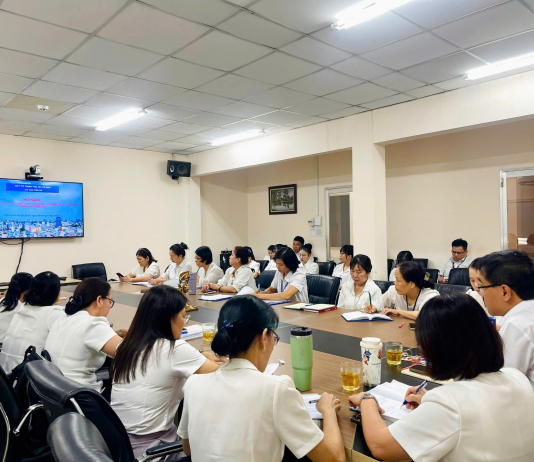 CHI CỤC DÂN SỐ THÀNH PHỐ HỒ CHÍ MINH TỔ CHỨC HỘI NGHỊ ĐỐI THOẠI VỚI CÔNG CHỨC, VIÊN CHỨC VÀ NGƯỜI LAO ĐỘNG 6 THÁNG ĐẦU NĂM 2026