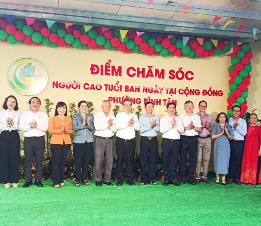TRIỂN KHAI ĐIỂM CHĂM SÓC NGƯỜI CAO TUỔI BAN NGÀY TẠI CỘNG ĐỒNG, HƯỚNG TỚI CHĂM SÓC NGƯỜI CAO TUỔI TOÀN DIỆN NGAY TẠI NƠI CƯ TRÚ