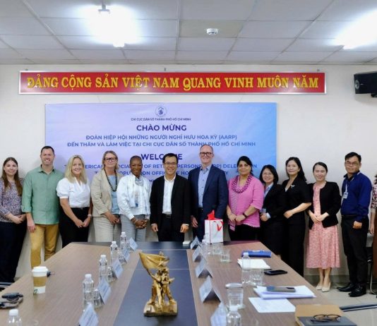 CHI CỤC DÂN SỐ THÀNH PHỐ VÀ HIỆP HỘI NHỮNG NGƯỜI NGHỈ HƯU HOA KỲ (AARP) TRAO ĐỔI VỀ GIẢI PHÁP NÂNG CAO CHẤT LƯỢNG CUỘC SỐNG NGƯỜI CAO TUỔI